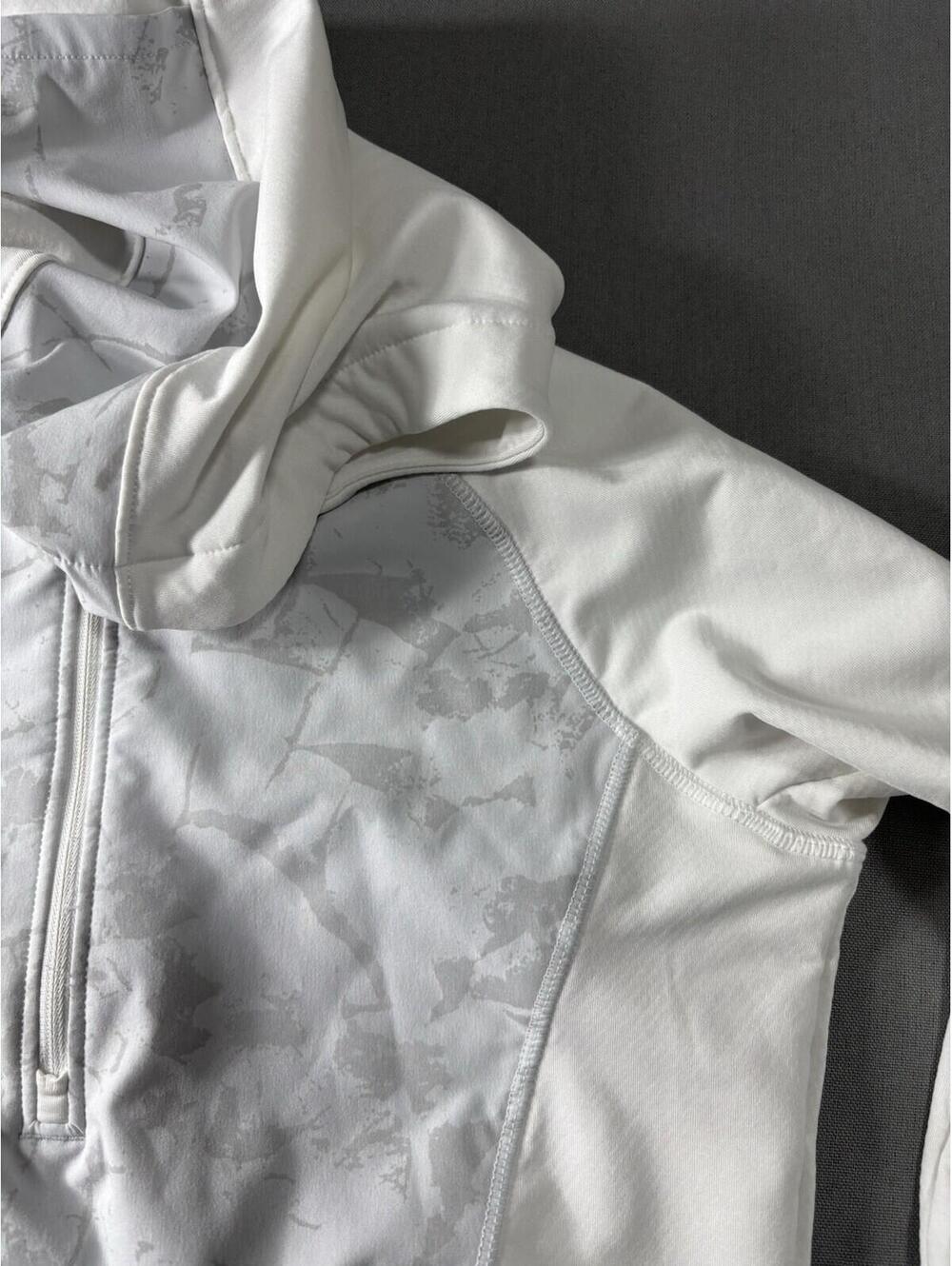 Under Armour Women’s Outrun The Cold 1/2 Zip Hoodie - White- Small - Picture 5 of 15
